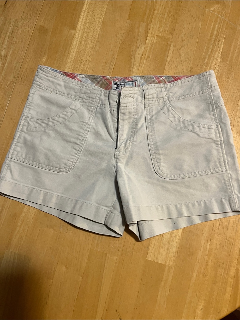 Old Navy Women's Tan Casual Shorts Size 2 3” inseam